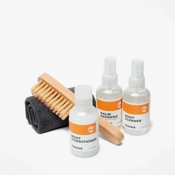 Set de îngrijire pentru cizme – Soluții de curățare, balsam și repelenți Set de îngrijire pentru cizme – Soluții de curățare, balsam și repelenți